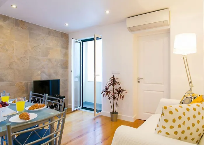 Cosy Alfama Apartment by Altido